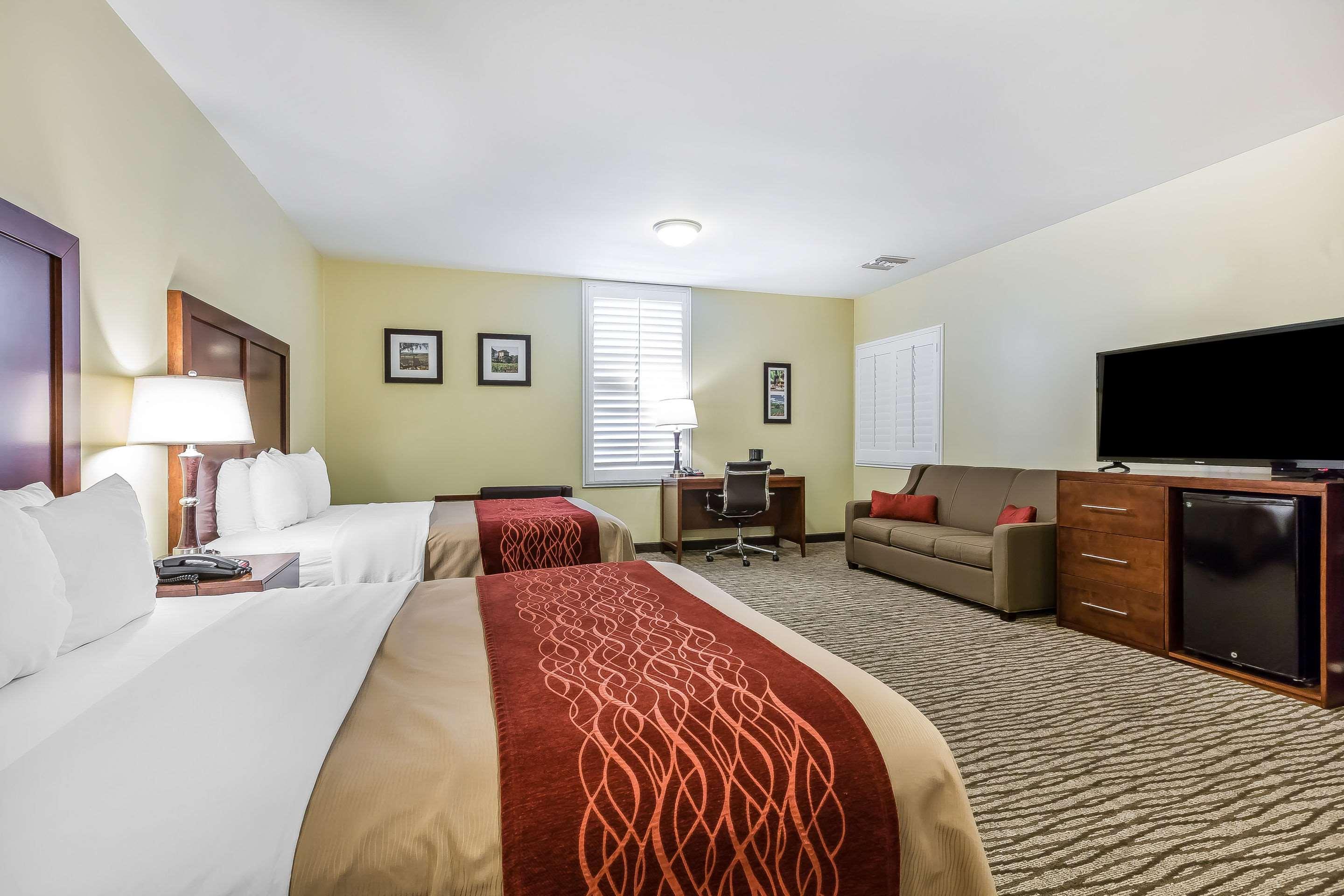 Comfort Inn Pomona Near Fairplex Экстерьер фото