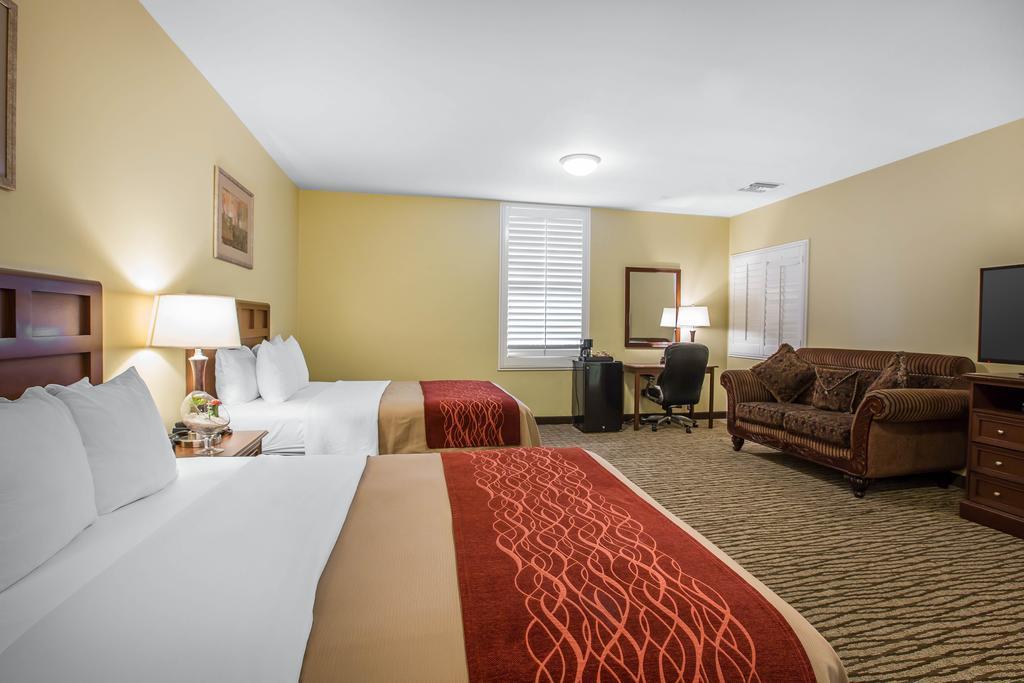 Comfort Inn Pomona Near Fairplex Экстерьер фото