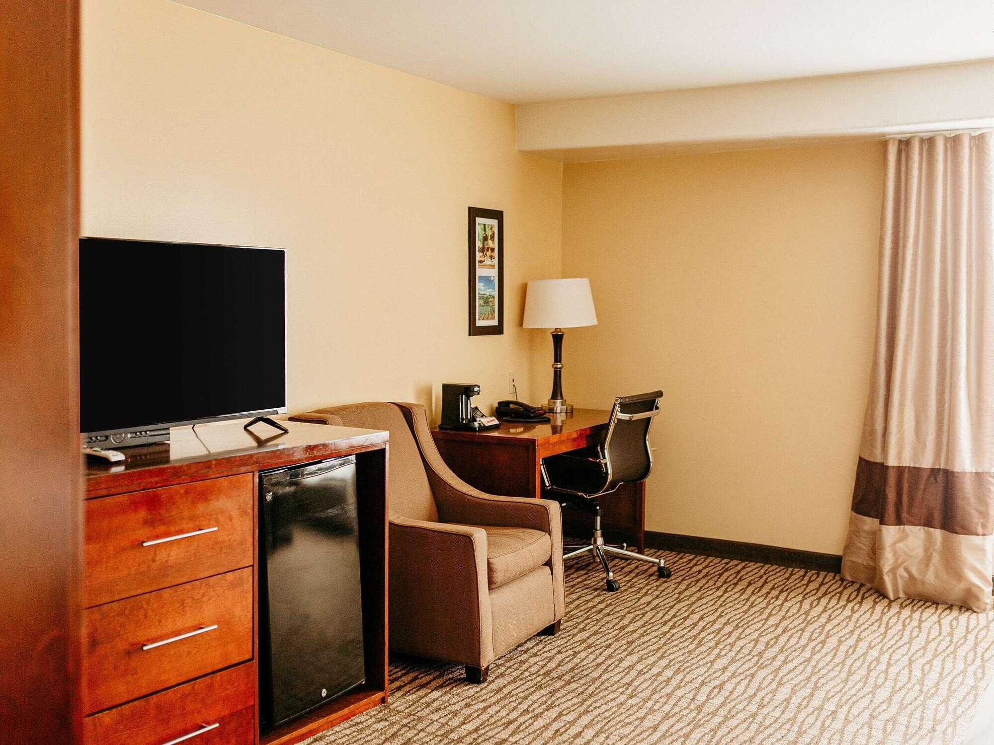 Comfort Inn Pomona Near Fairplex Экстерьер фото