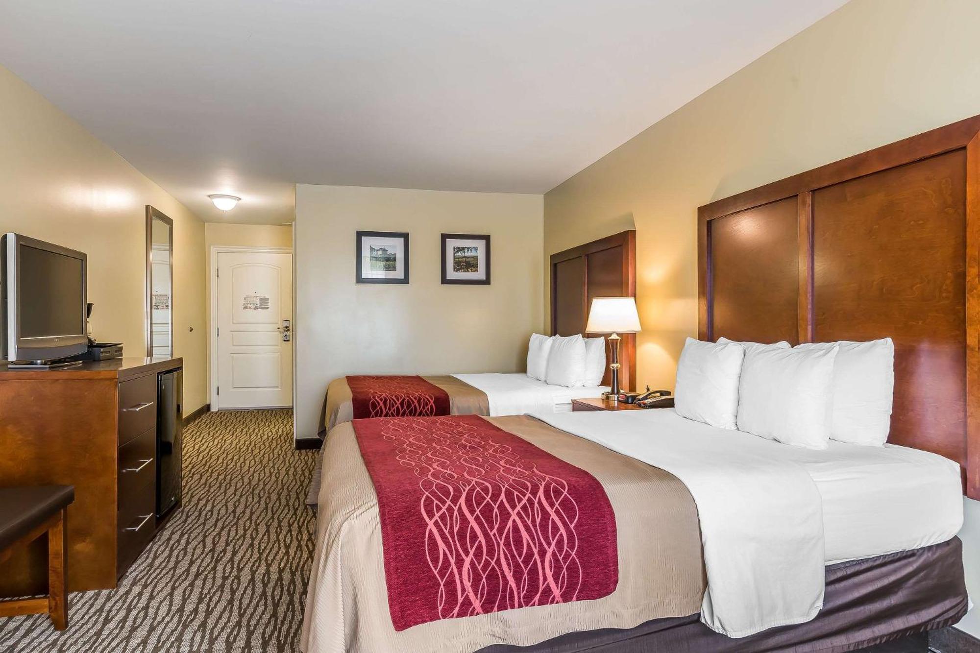 Comfort Inn Pomona Near Fairplex Экстерьер фото